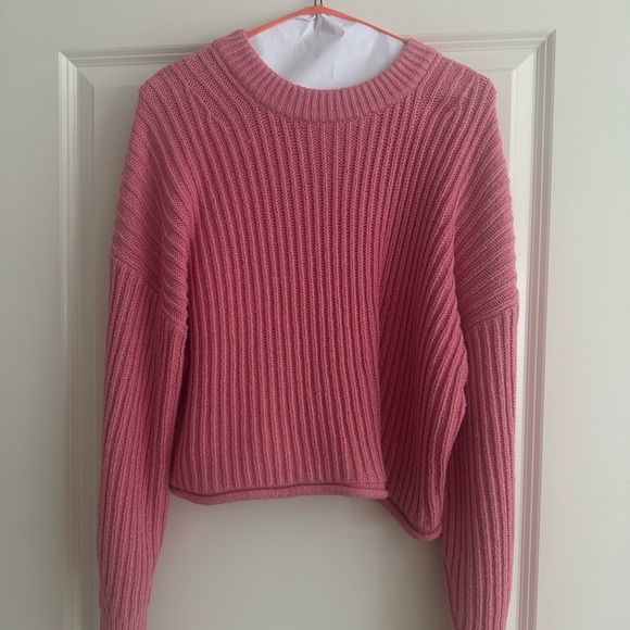 Pink Sweater - Picture 1 of 3